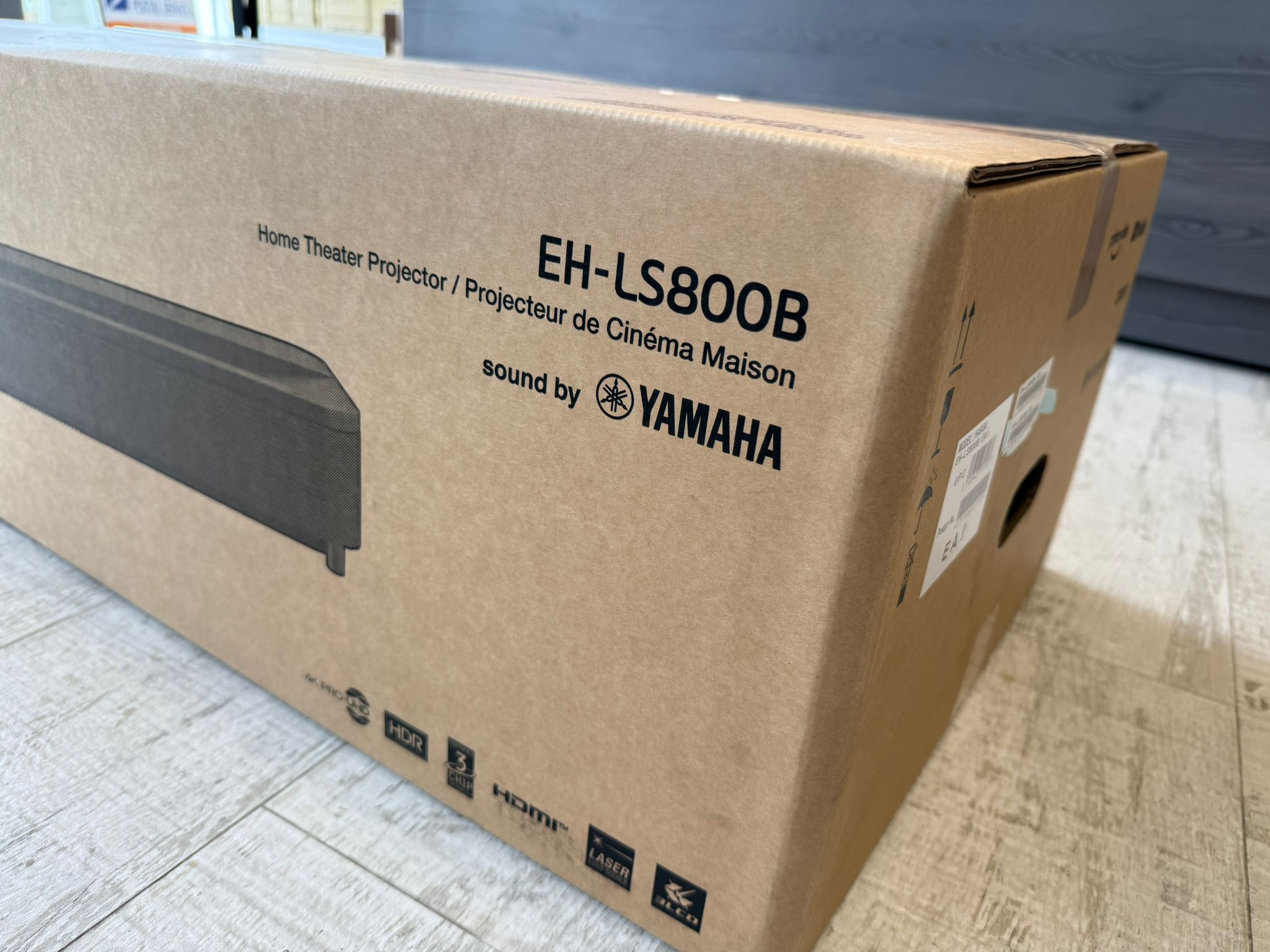 EPSON EpiqVision LS800B Ultra Short-Throw Projector
